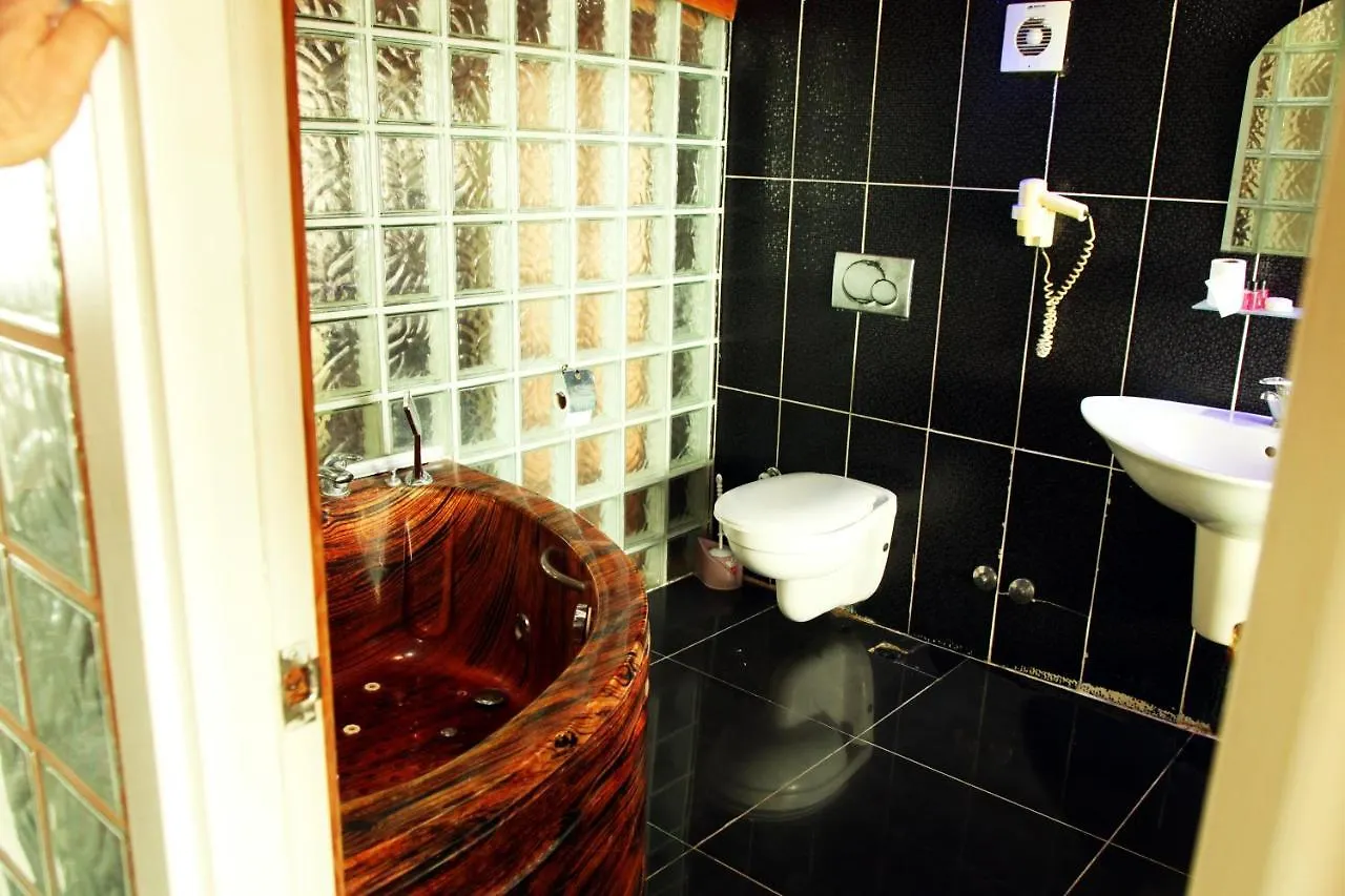 Life Inn Hotel İstanbul 2*,  Türkiye